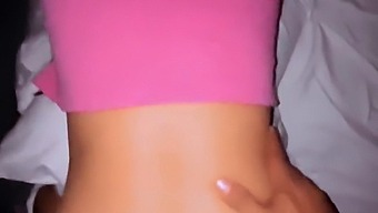 مغوي بصوت شريكي الحلو والحديث القذر وهي تأخذ قضيبي