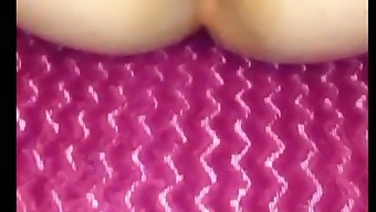 Bu Gerçek Videoda, Büyük Kalçalı Üvey Kız Kardeşimle Yaramazlığının Cezası Olarak Seks Yaptım
