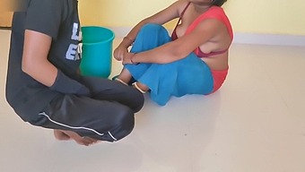 The Avaricious Employee Consented To Be Punished With Her Buttocks And Vagina Torn By The Employer